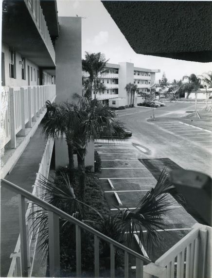 mid-royal palm condo 1974