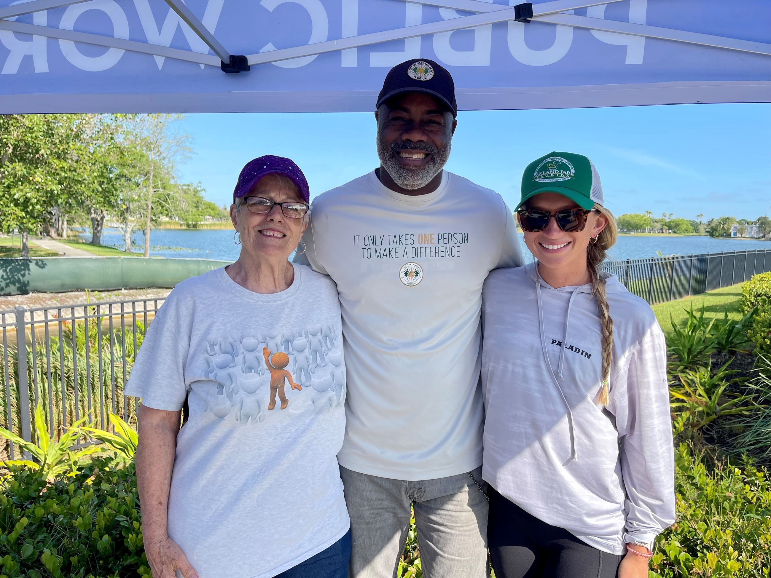 volunteers planting orchids at SNT 